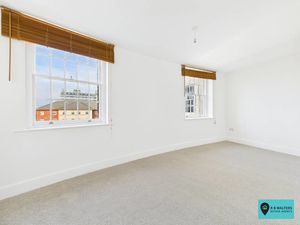 Bedroom- click for photo gallery